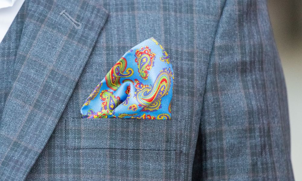 Tips for Wearing a Pocket Square the Correct Way