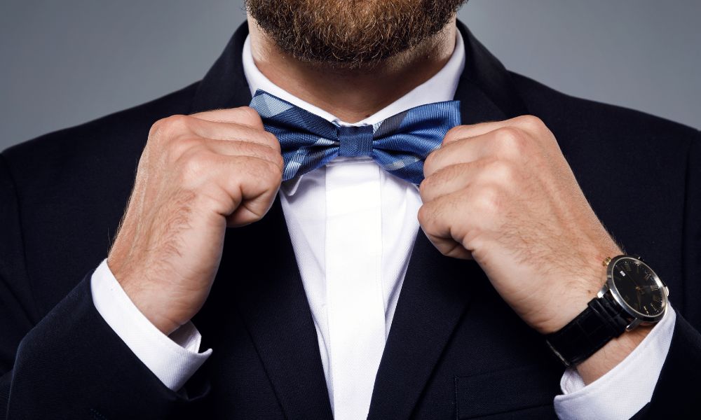 Tie Basics: How To Tie a Bow Tie the Correct Way