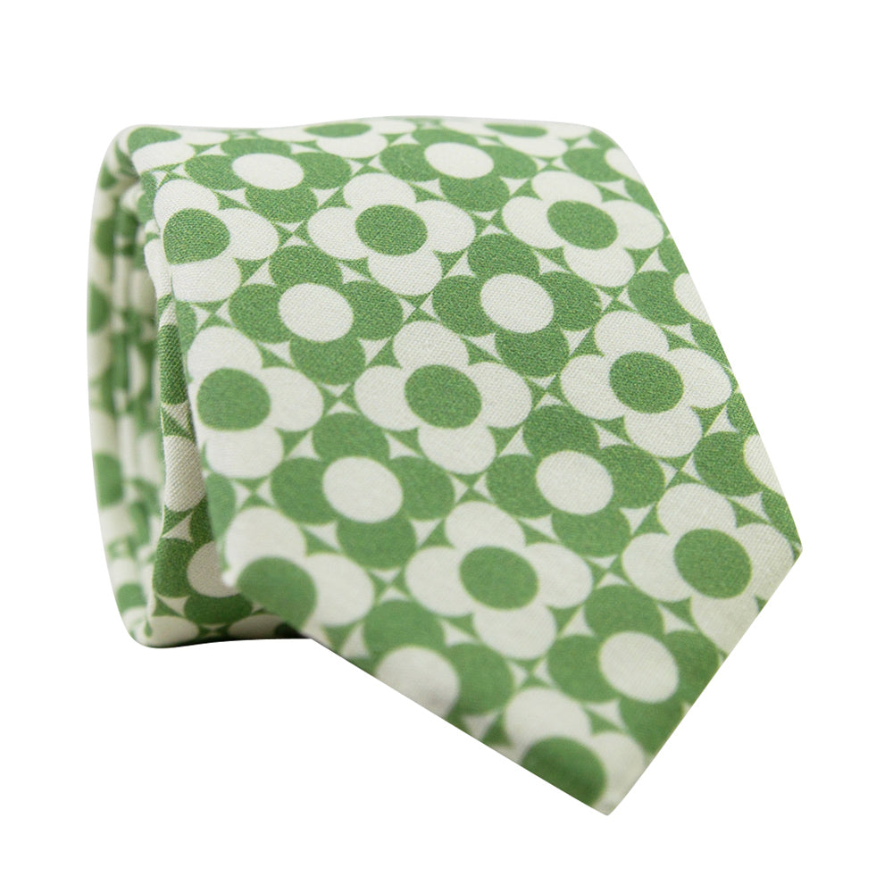 Groovy Skinny Tie. Light cream and sage green circle daisy flowers throughout.